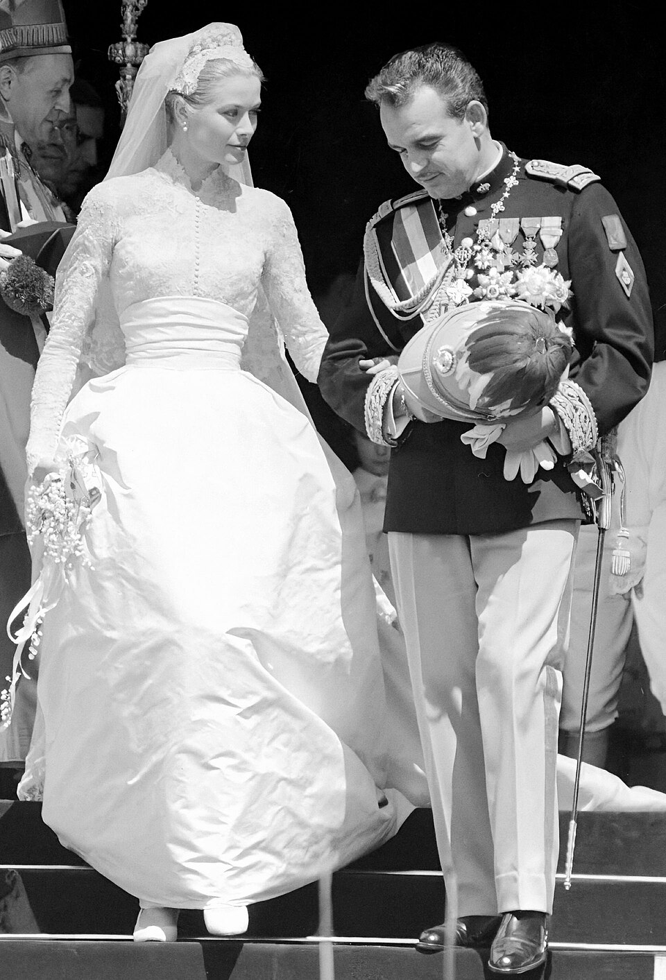 Le Prince Rainier III et la Princesse Grace le jour de leur mariage, le 19 avril 1956.